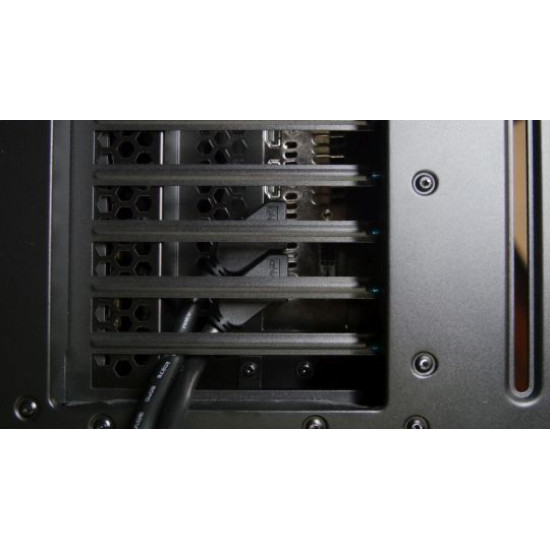 Számítógépház kiegészítő CableMod Vertical VGA adapter + Riser Számítógépház kiegészítő CableMod Vertical VGA adapter + Riser