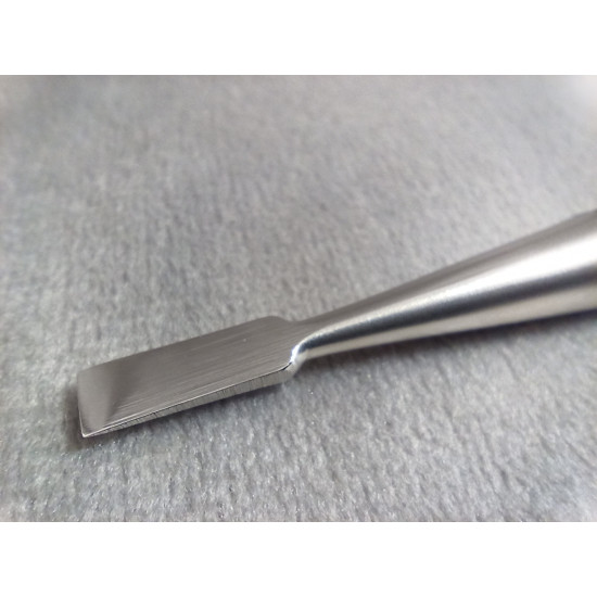 Szilágyi rozsdamentes véső 4mm széles RM17 Szilágyi rozsdamentes véső 4mm széles RM17