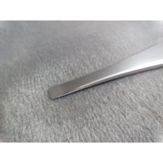 Szilágyi rozsdamentes véső 3mm széles RM10 Szilágyi rozsdamentes véső 3mm széles RM10