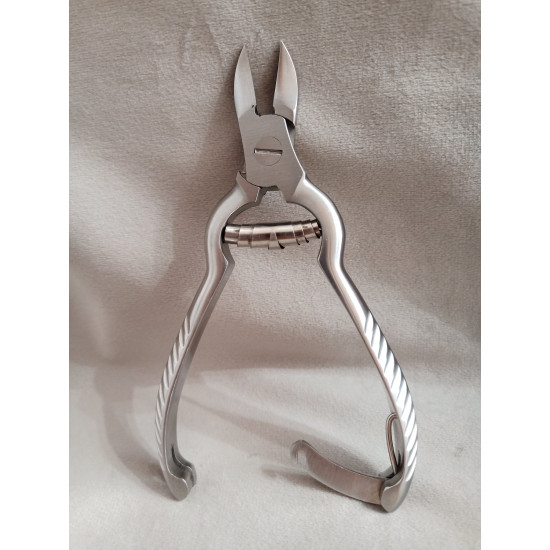 Rozsdamentes körömcsípő hernyórugós 13,5cm RM34 Rozsdamentes körömcsípő hernyórugós 13,5cm RM34