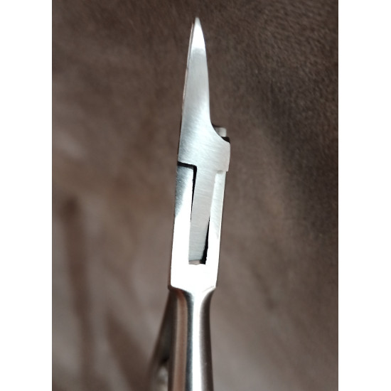 Szilágyi körömcsípő 11cm hegyes keskeny RM305 Szilágyi körömcsípő 11cm hegyes keskeny RM305