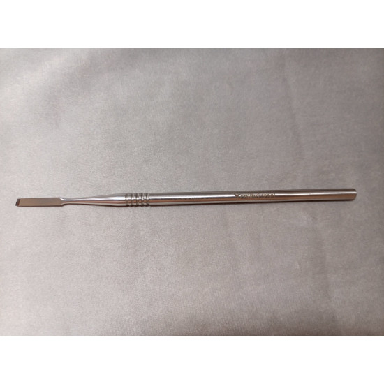 Ferde élű véső, 3 mm széles éllel, 14 cm, Colibri Steel Ferde élű véső, 3 mm széles éllel, 14 cm, Colibri Steel