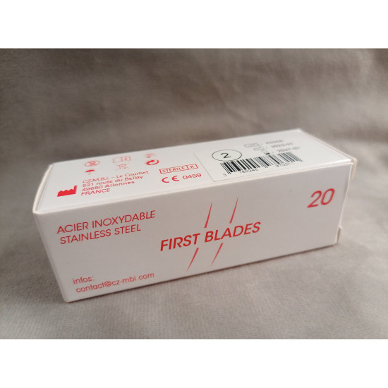 FIRST BLADES Medihalter szike 2mm - 1 db FIRST BLADES Medihalter szike 2mm - 1 db