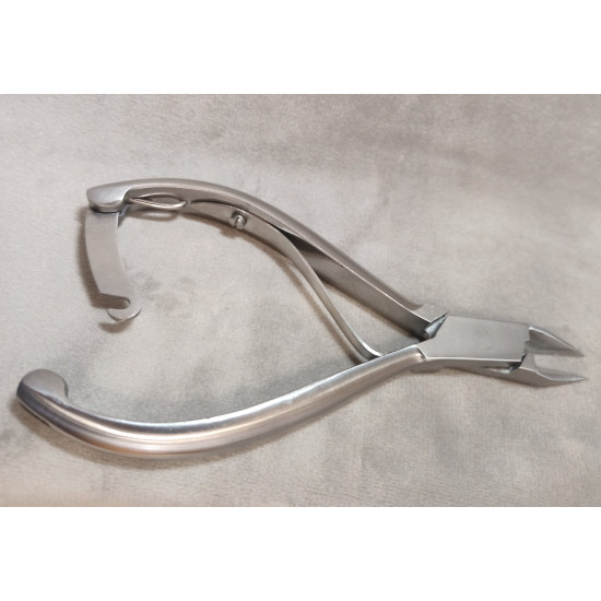 Szilágyi körömcsípő egyenes keskeny fej 13.5cm RM38 Szilágyi körömcsípő egyenes keskeny fej 13.5cm RM38