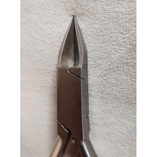 Szilágyi körömcsípő egyenes keskeny fej 13.5cm RM38 Szilágyi körömcsípő egyenes keskeny fej 13.5cm RM38